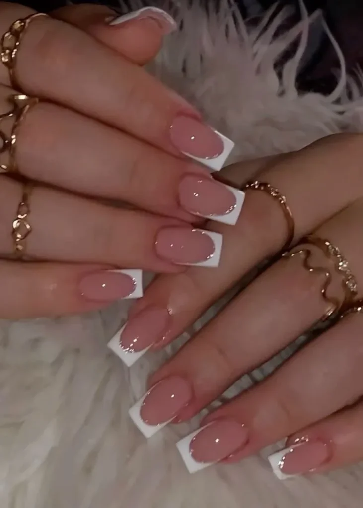 unghie con french manicure