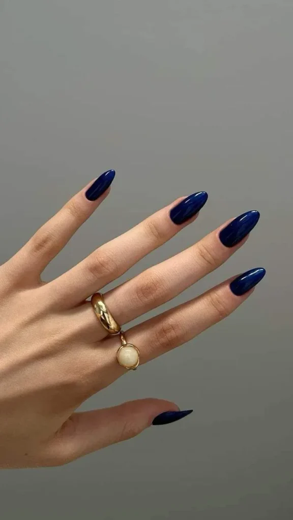 unghie gel novembre blu